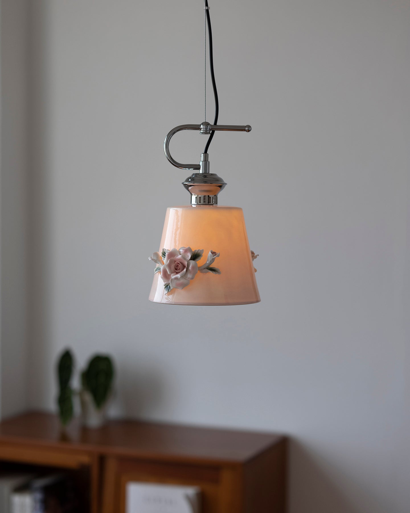 Camellia Pendant Light