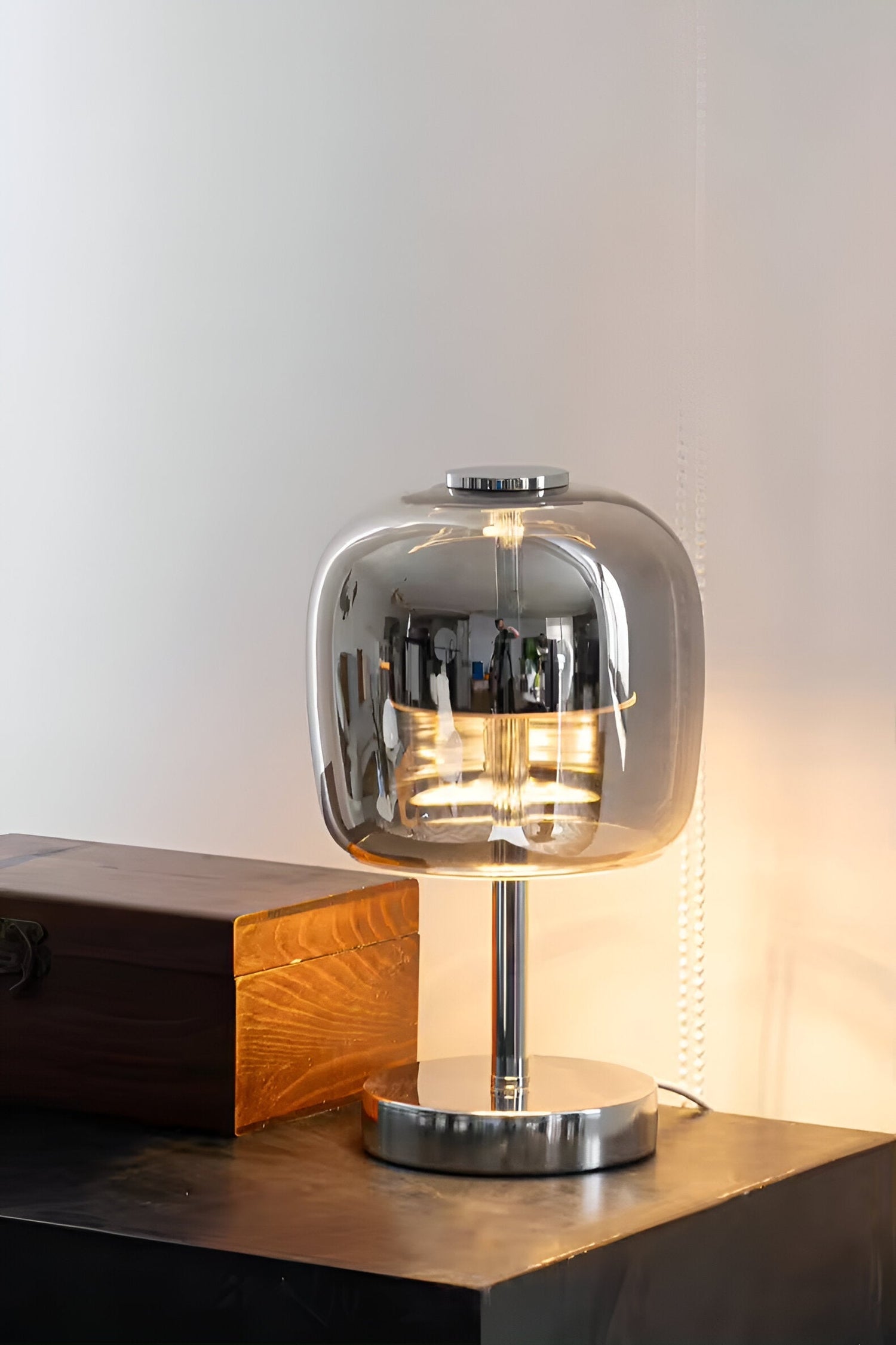 GlowSphere Table Lamp