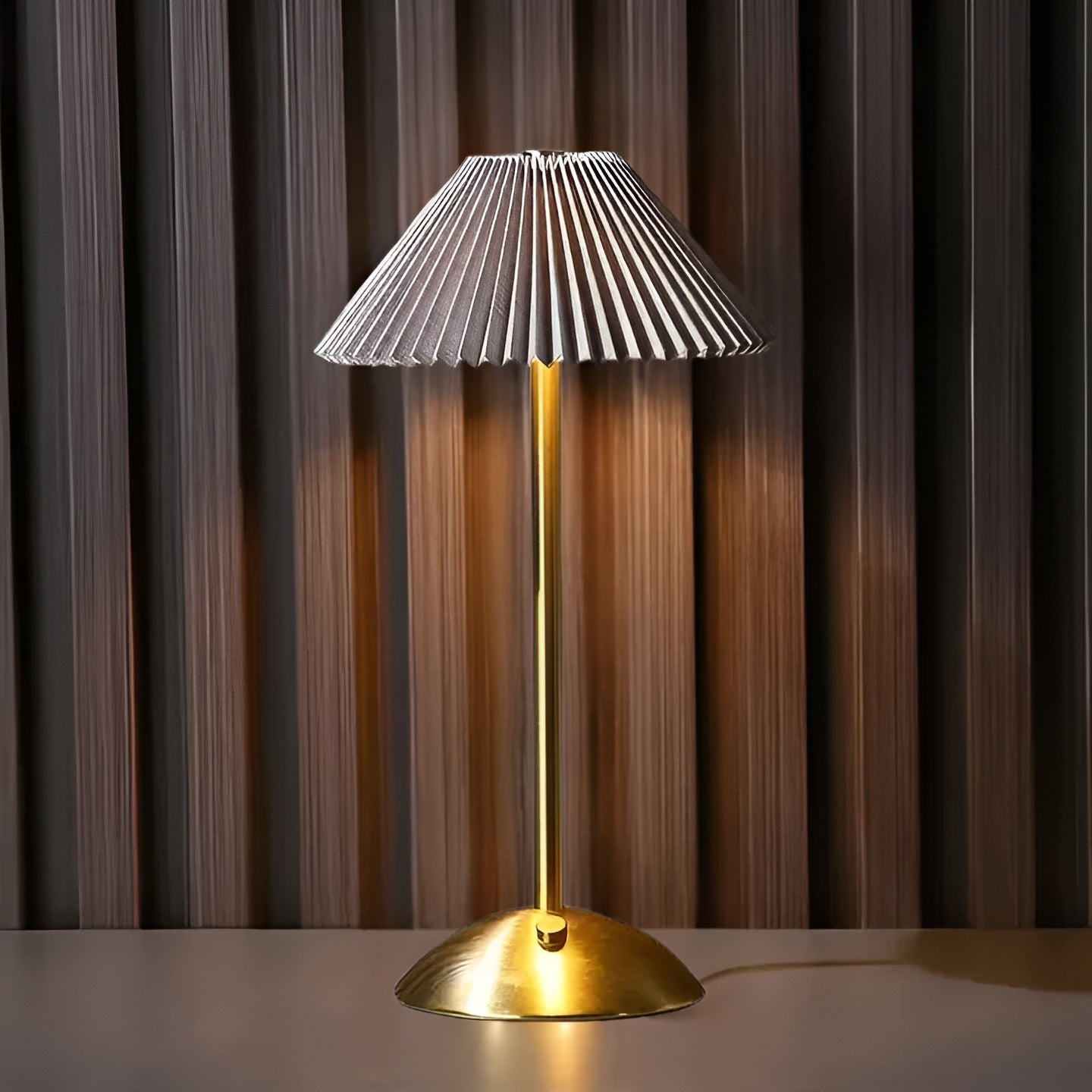 LumiFlex Wireless Table Lamp