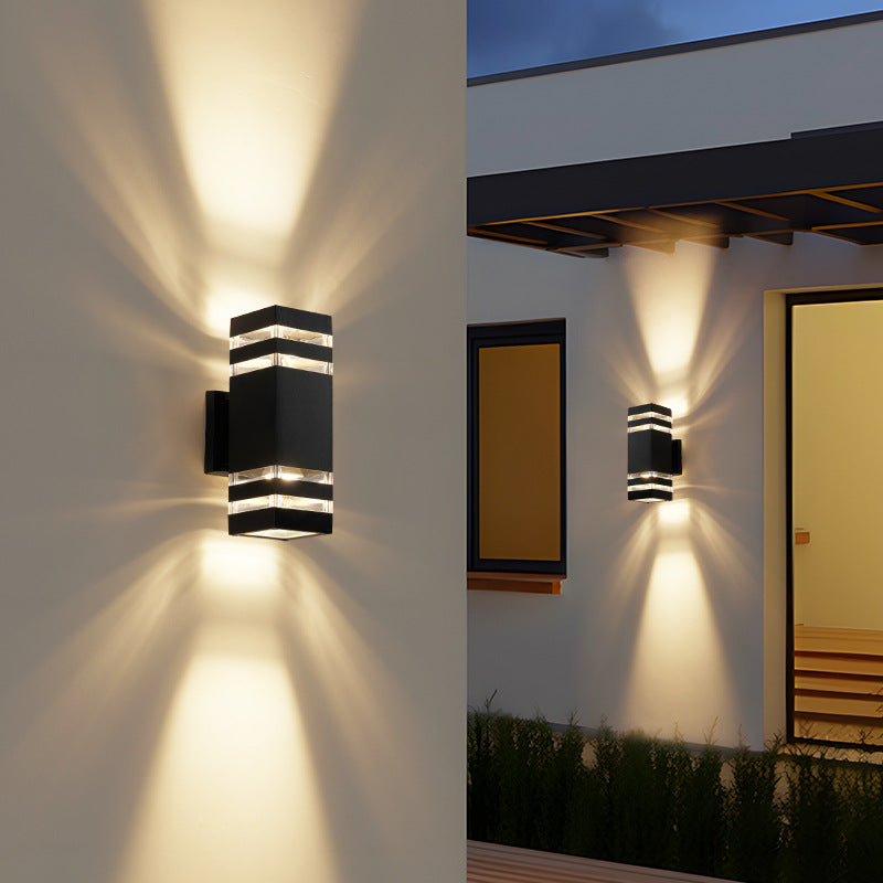Lystria Outdoor Wall Light