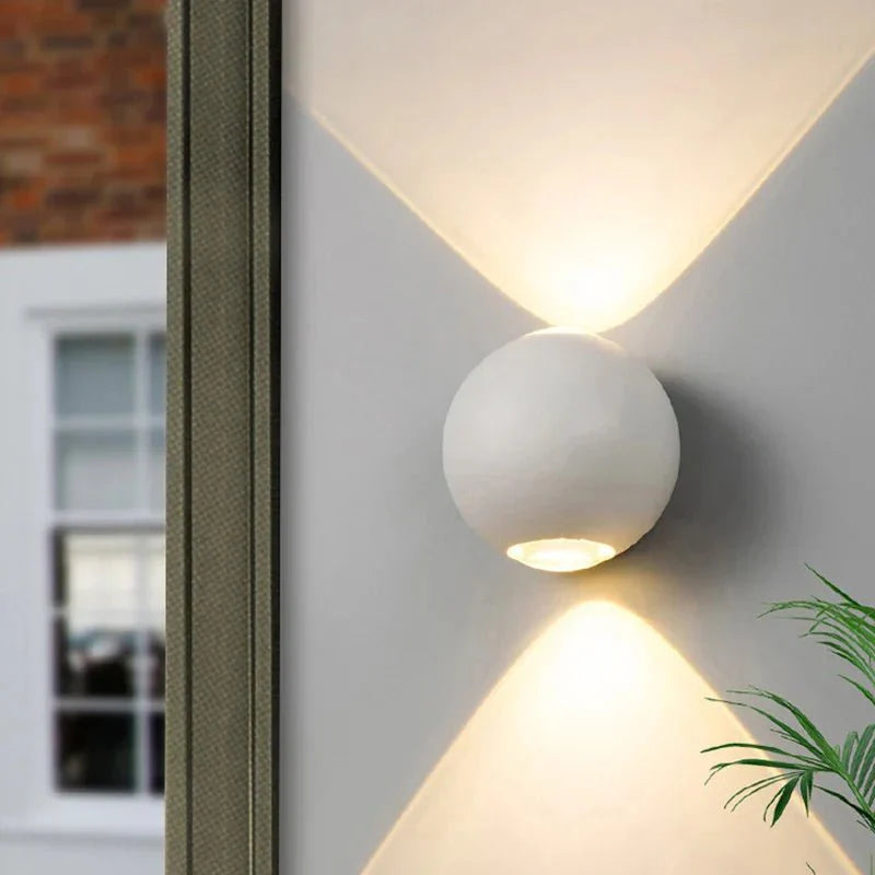 Ballora Wall Lamp