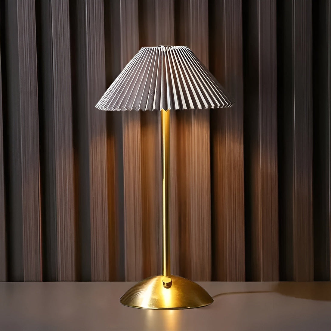 LumiFlex Wireless Table Lamp