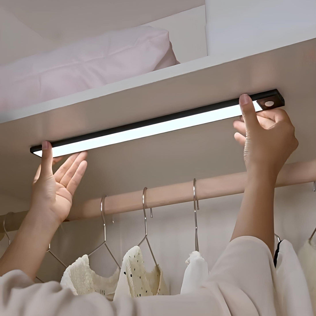 Rechargeable Motion Sensor LED Cabinet Light